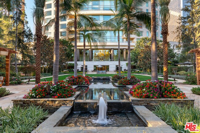 Building Photo - 1 W Century Dr