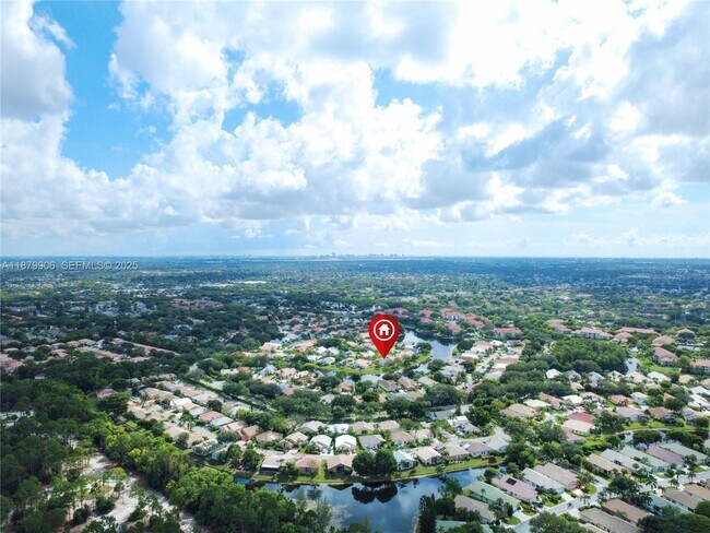 Building Photo - 2549 Egret Lake Dr