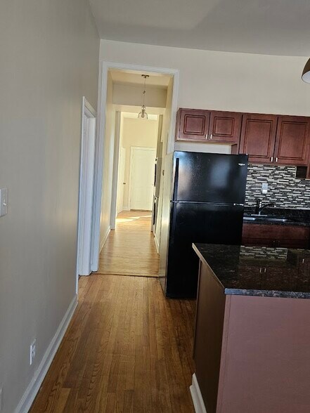 View south - 2417 W Warren Blvd