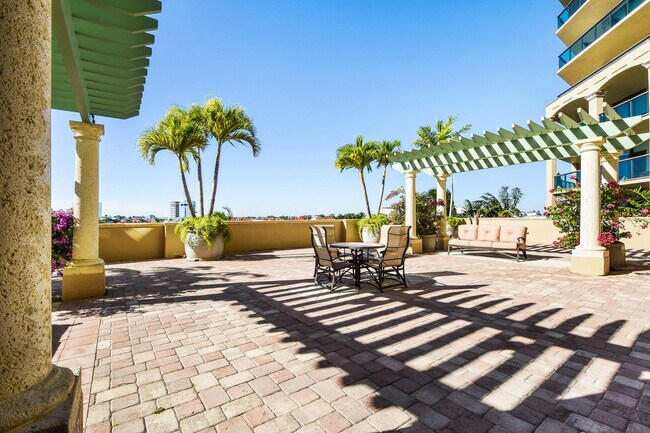 Building Photo - 3610 Gardens Pkwy