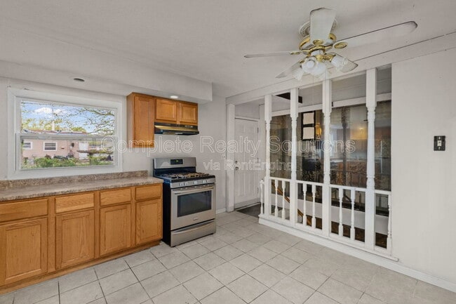 Building Photo - 1386 Fairmeadows Ln