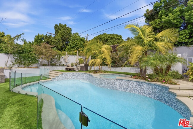 Building Photo - 1532 Glendon Ave