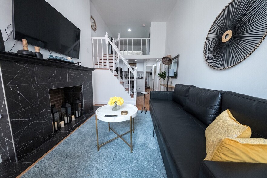 Building Photo - 28-30-30 W 86th St