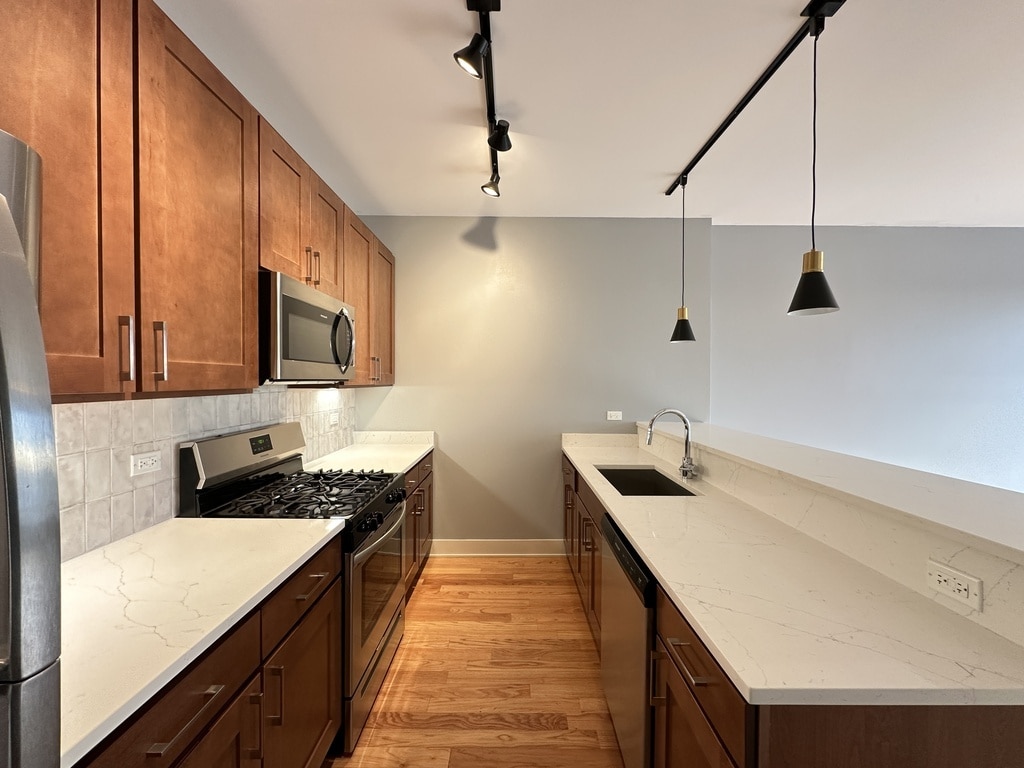 Building Photo - 2740 N Spaulding Ave