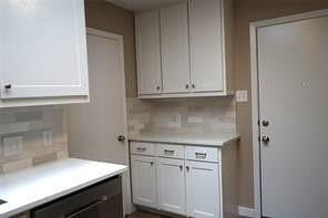 Building Photo - 2416 Roosevelt Dr