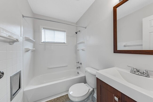 Building Photo - Cozy 3 Bedroom Ranch