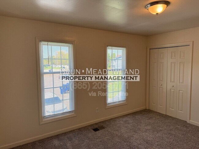 Building Photo - 9101 Parktop Ln NW