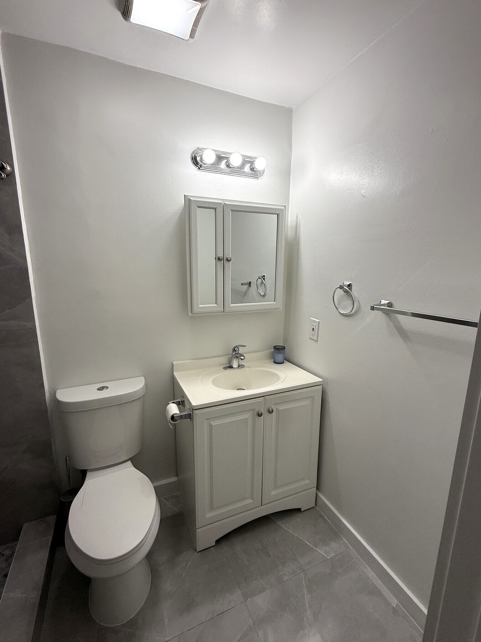 Building Photo - 624 Westward Dr