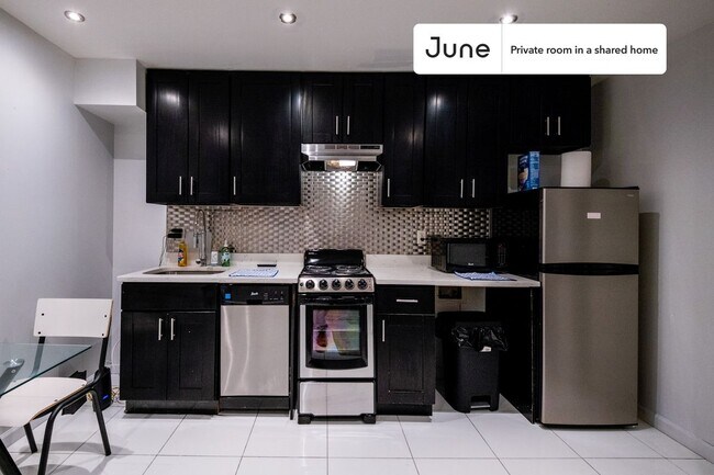 Building Photo - Room in Shared 5 bed/2 bath home in Upper West Side