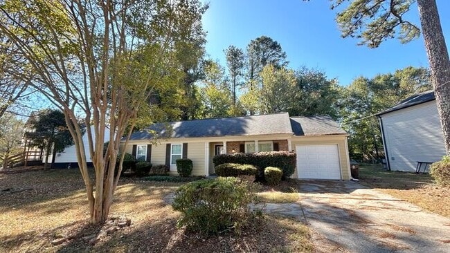 Primary Photo - Alpharetta 3 Bedroom-2 Bathroom, Minutes From 400, Dining and Shopping.