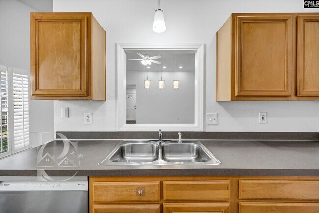 Building Photo - 112 Ivy Garden Ln