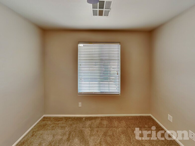 Building Photo - 9324 W Pearblossom Sky Ave