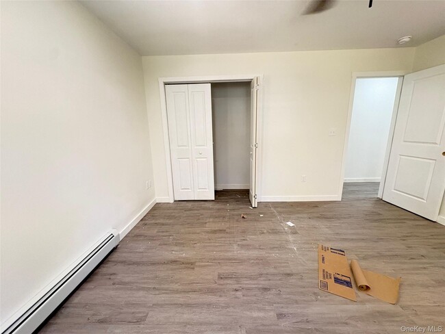 Building Photo - 27 Floral Dr