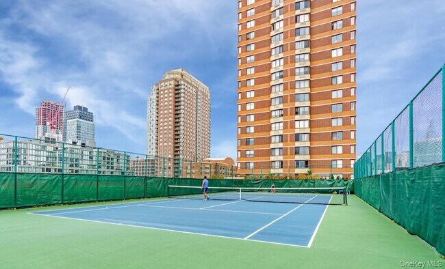 Building Photo - 4-74 48th Avenue Unit 25M