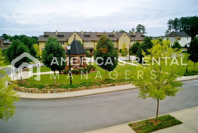 Building Photo - DEPOSIT PENDING! Beautiful Loft Style Town...