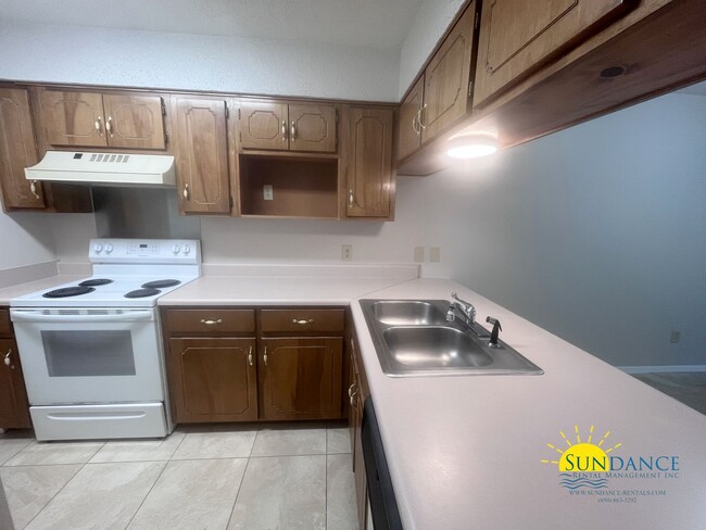 Building Photo - Nice 2 Bedroom Unit in Niceville!