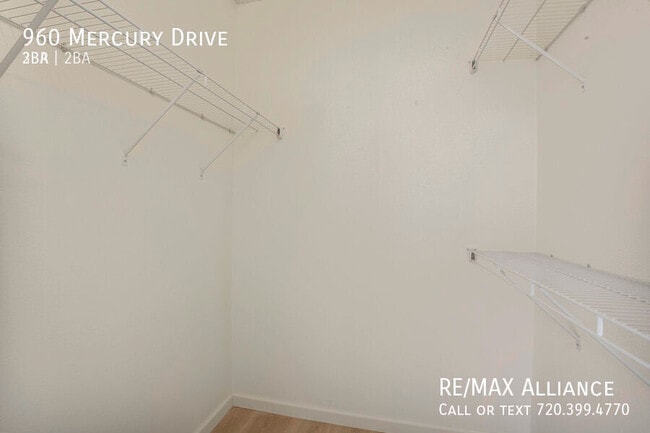 Building Photo - 960 Mercury Dr