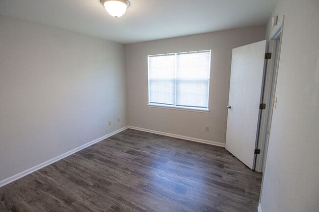 Building Photo - 3510 Forum Blvd