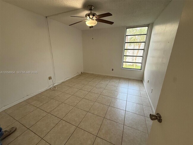 Building Photo - 8841 W Flagler St
