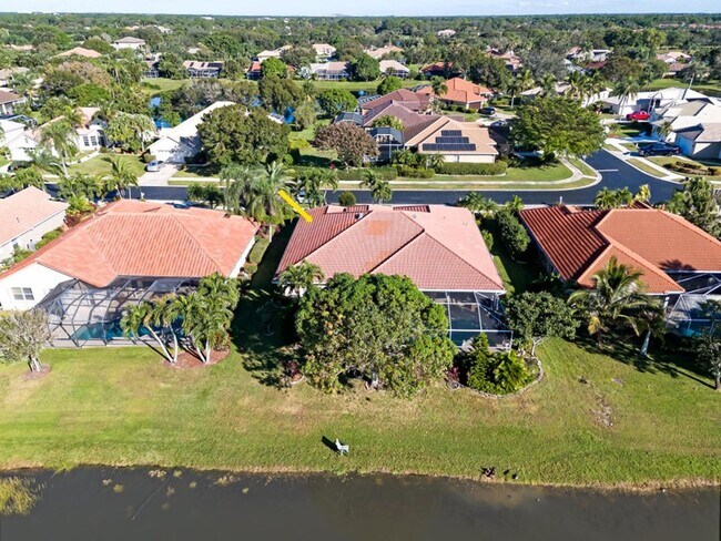 Building Photo - Heatherwood Lake Front Pool Home in St. Lucie West