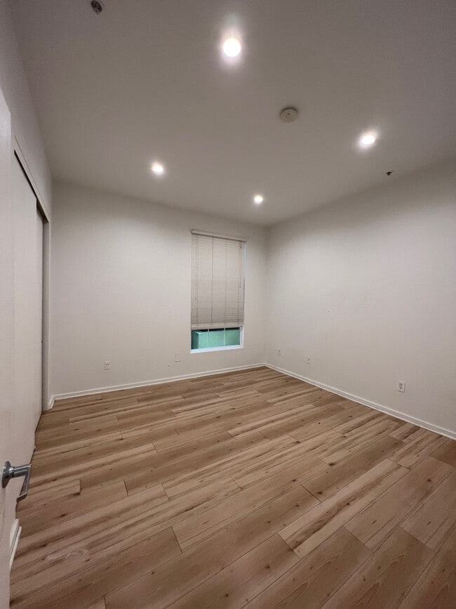 Building Photo - 13020 Pacific Promenade