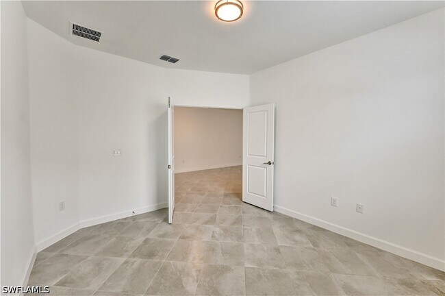 Building Photo - 20545 Hazelnut Ct