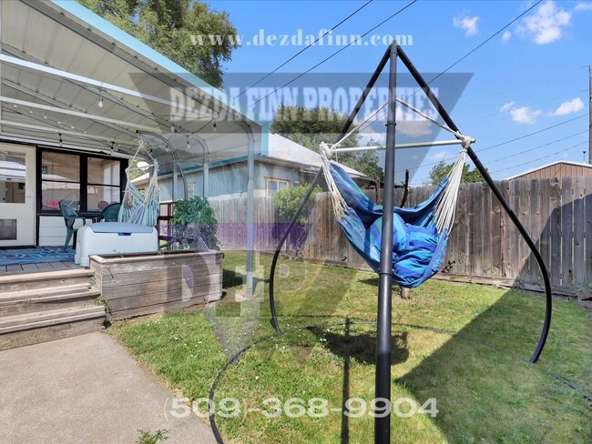 Building Photo - Northside 3Bed, 1Bath Vintage Bungalow