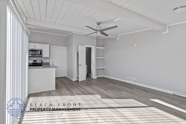 Building Photo - 115-125 Via Riviera & 1...