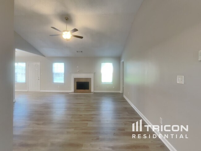 Building Photo - 5093 River Overlook Way