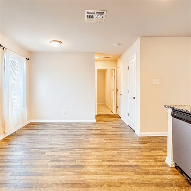 Building Photo - 15535 Taylorcrest Dr
