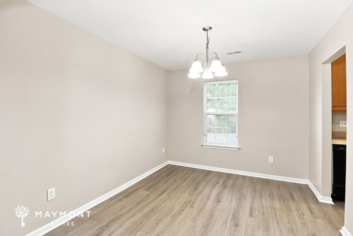 Building Photo - 907 Tennyson Dr