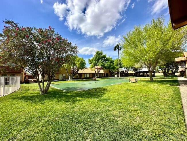 Building Photo - 29 W Dallas Ave