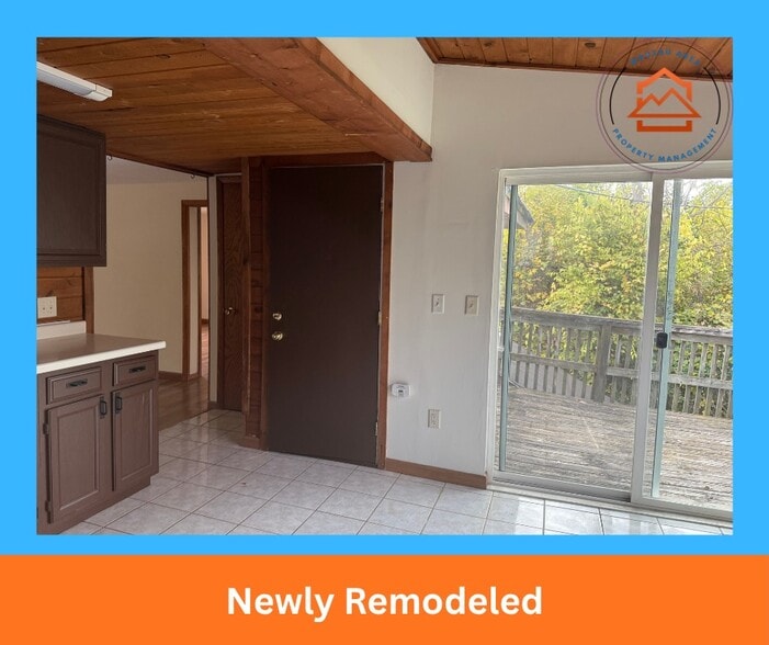 Primary Photo - 2172 Strongs Ave