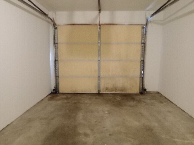 Building Photo - 3534-3536-3536 Prescott Dr