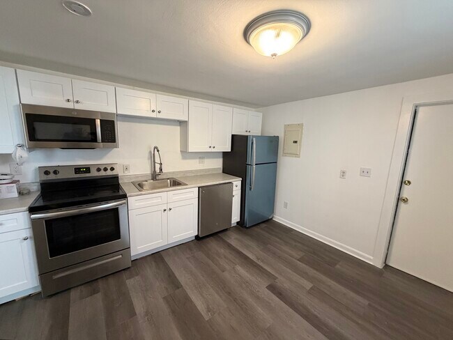 Building Photo - 149 Adams St