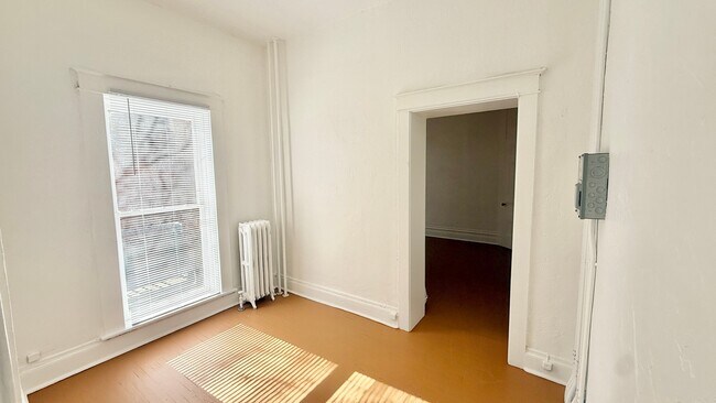 FullSizeRender (4) 1 - 1458 N Gaylord St