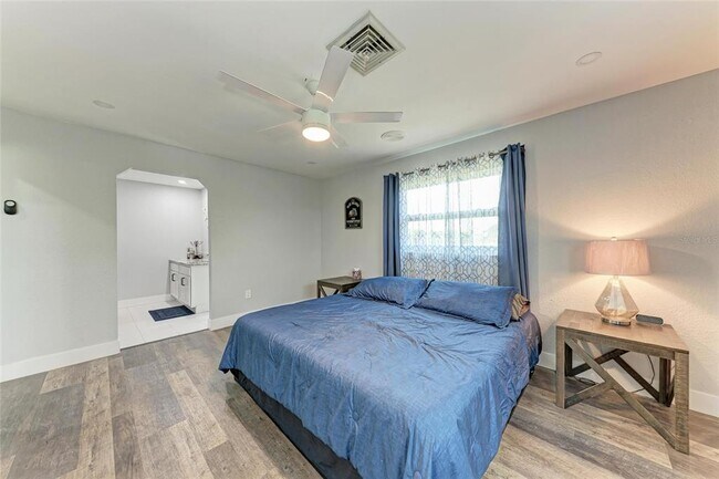 Building Photo - 3376 Peace River Dr
