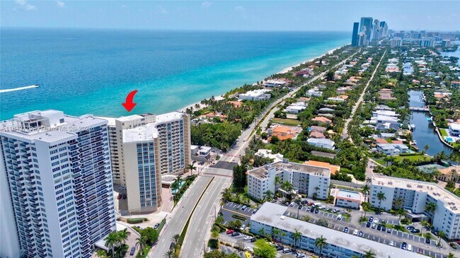 Building Photo - 3180 S Ocean Dr