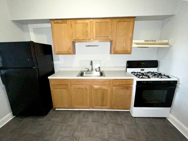 Building Photo - 1800 McCulloh St