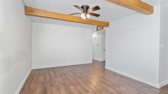 Building Photo - 3 Bedroom home in Winters