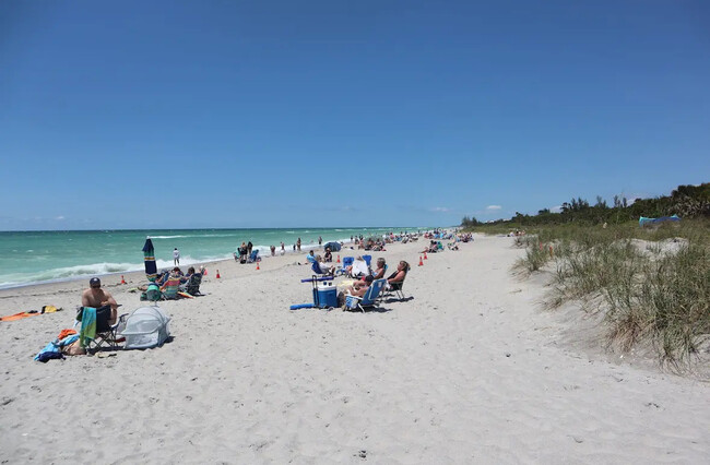 View down the Beach (6 Min walk) - 1805 Manasota Beach Rd