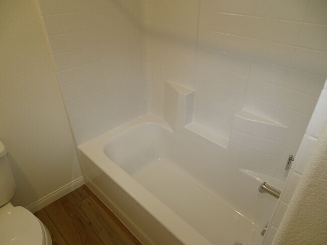 Building Photo - 2929 Gallarate Dr