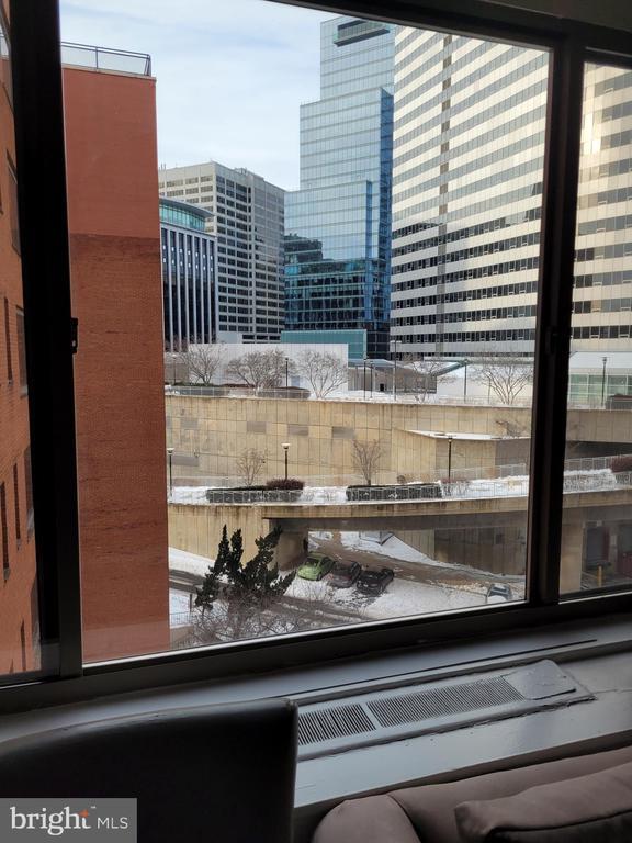 Building Photo - 1121 Arlington Blvd