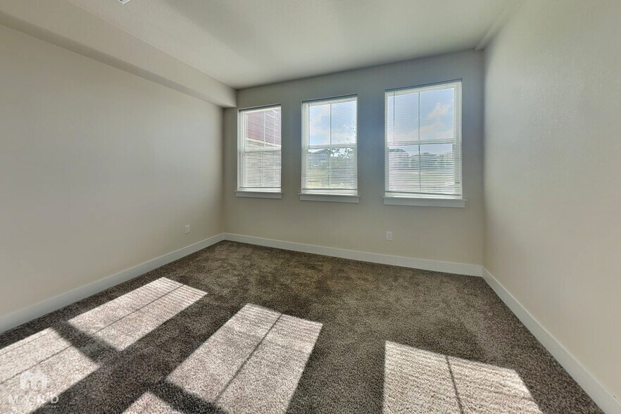 Building Photo - 10328 Milwaukee Cir