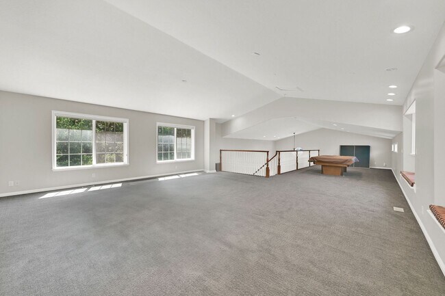 Building Photo - 4050 Taylor Ave