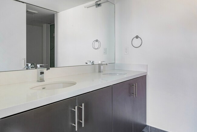 Building Photo - 1288 Howard St