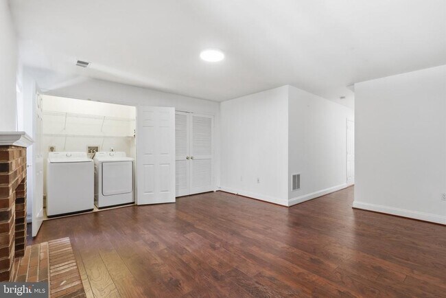 Building Photo - 14214 Beddingfield Way