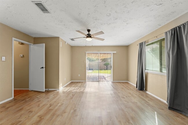 Building Photo - 8307 Autumn Wind Dr