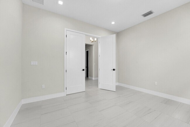 Building Photo - 13024 Feathering Wy