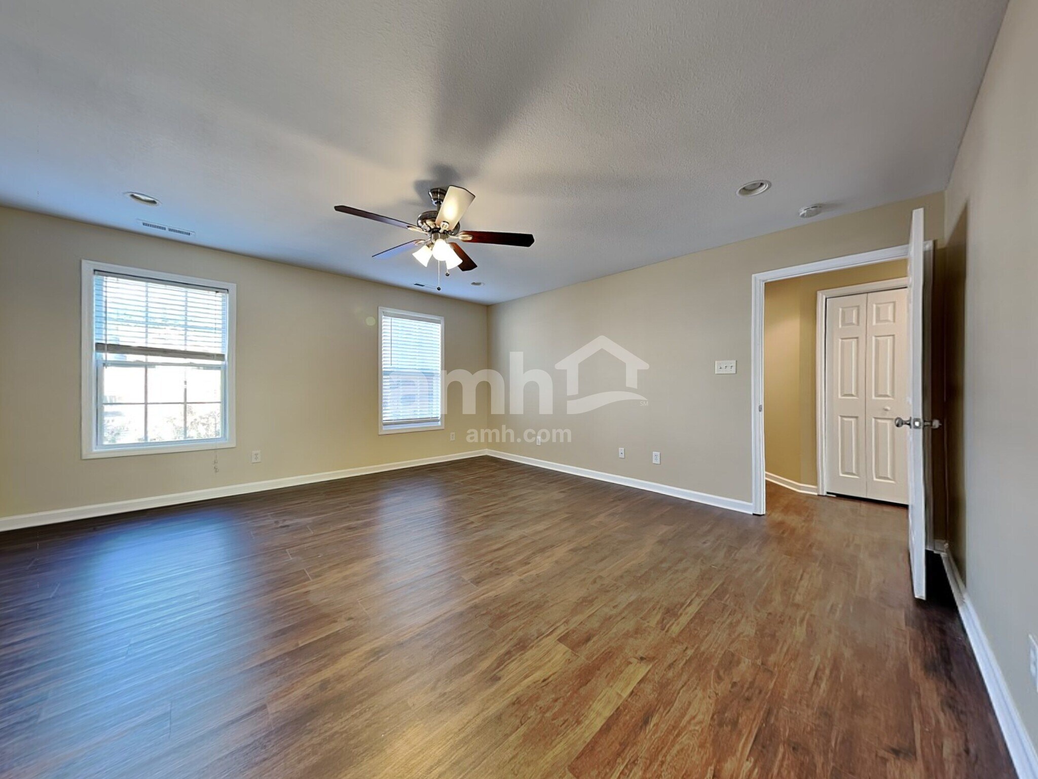 Building Photo - 10900 Aspen Grove Way